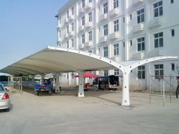 膜結(jié)構(gòu)汽車(chē)棚